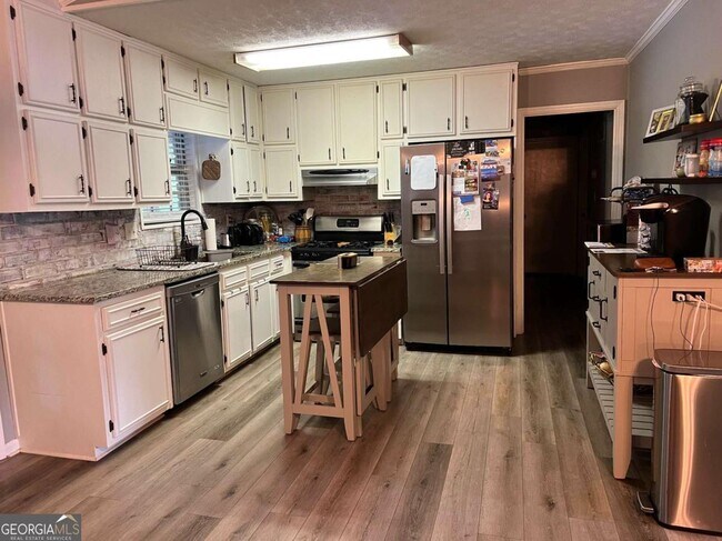 Foto del edificio - 130 Shaw Dr