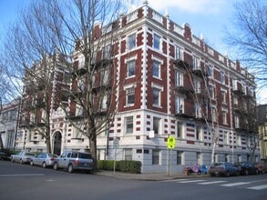 Building Photo - 1811 NW Couch St