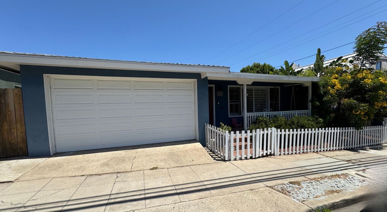 Foto principal - 2/1 +Bonus Room & Garage North Park Charmer!
