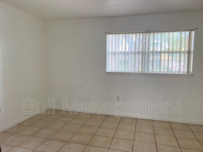 Foto del edificio - 3100 Orange Center Blvd