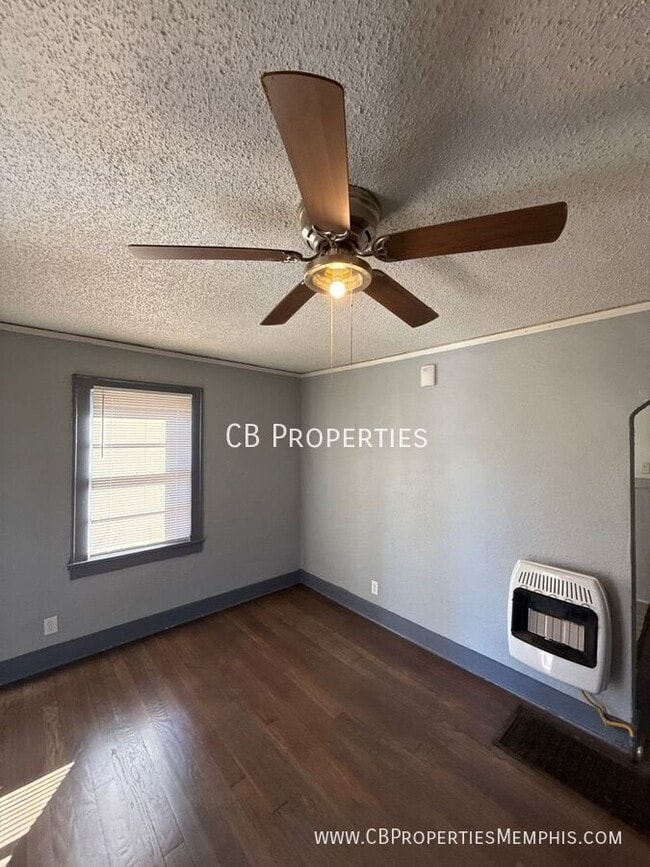 Building Photo - 723 Roanoke Ave