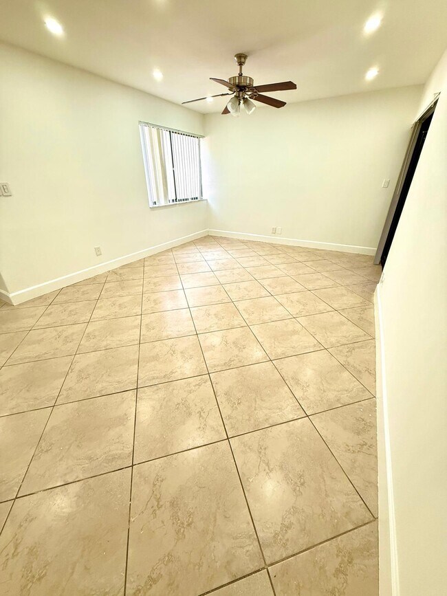 Foto del edificio - 5012 SW 40th Ave