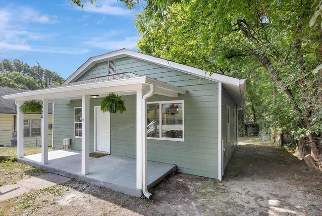 Photo - 3926 Arkwright St House