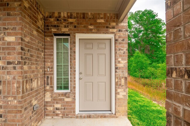 Building Photo - 2413 Tavo Trails Dr