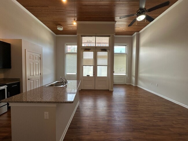 Interior Photo - Lofts at Poplar Pointe