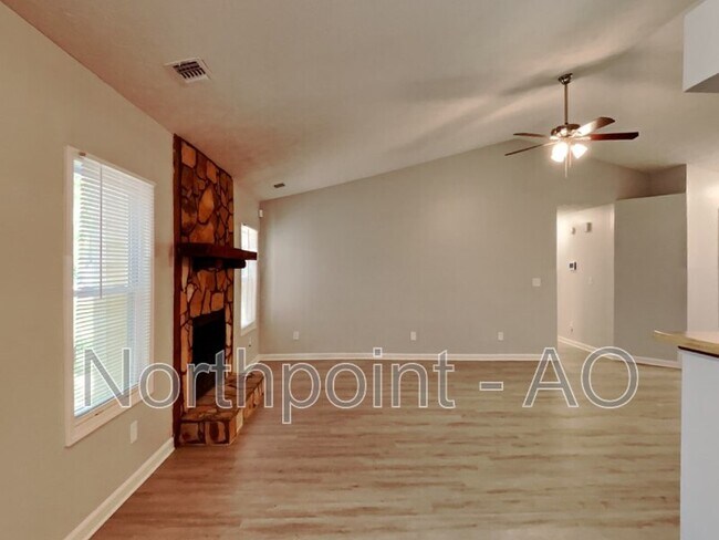 Building Photo - 5956 Country Ct