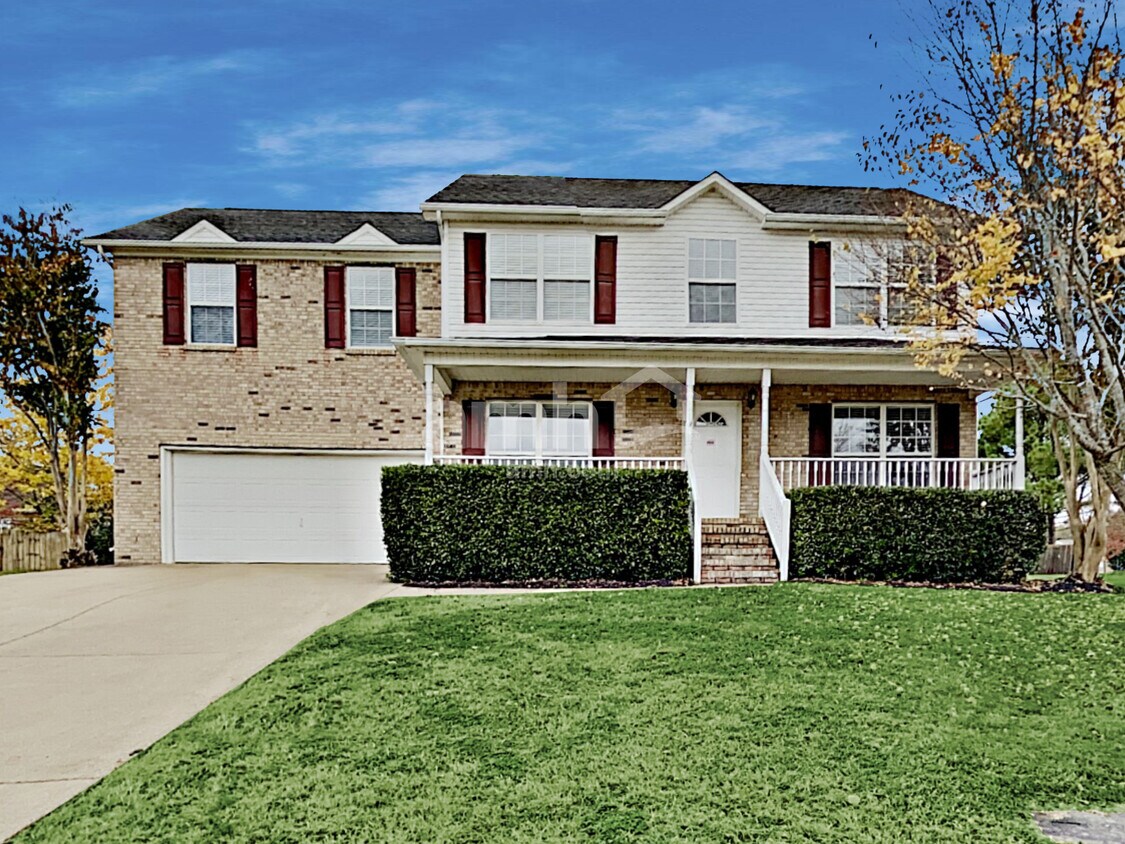 Foto principal - 204 Bates Ct