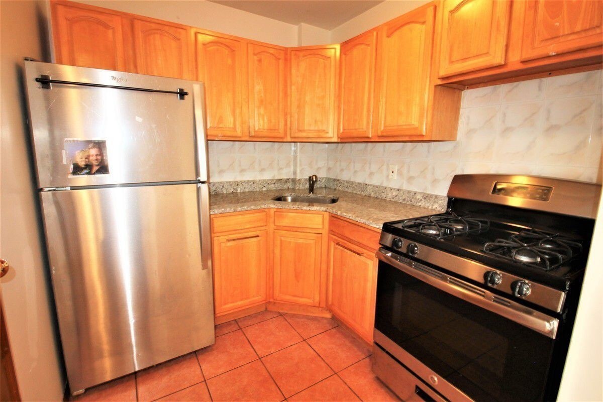 Primary Photo - 343 20th St