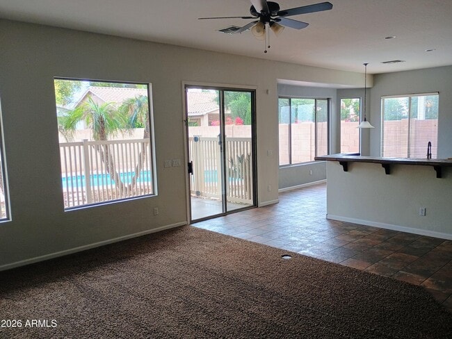 Foto del edificio - 3478 E Lowell Ave