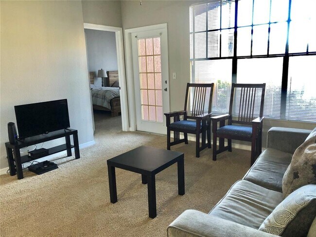 Foto del edificio - 5542 Metrowest Blvd