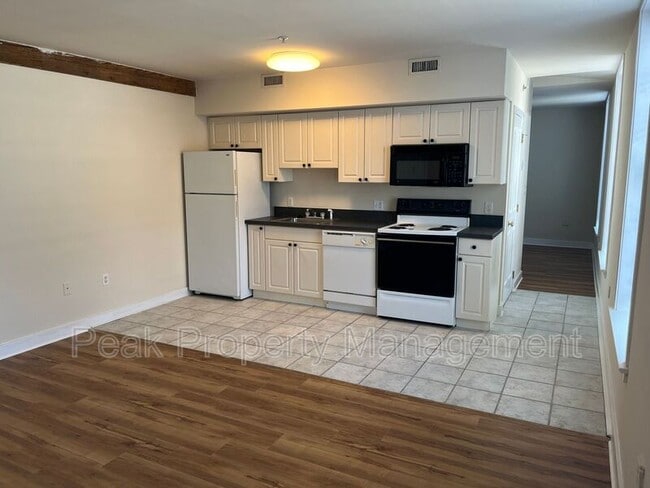 Building Photo - 16 N 22nd St