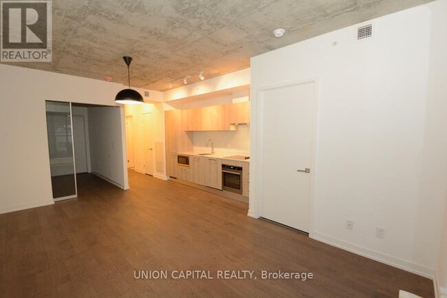 Building Photo - 530 Indian Grove