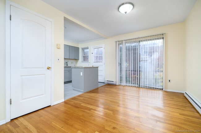 Foto del edificio - 922 Shippan Ave