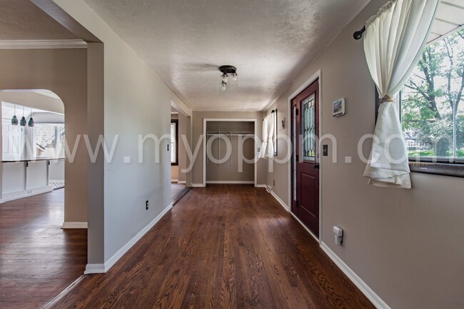 Foto del edificio - Completely Remodeled! 3 Bedroom / 3 Bathro...