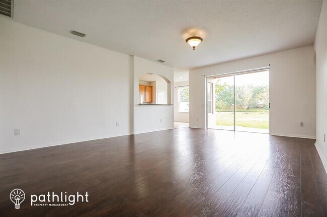 Foto del edificio - 4220 Tarkington Dr