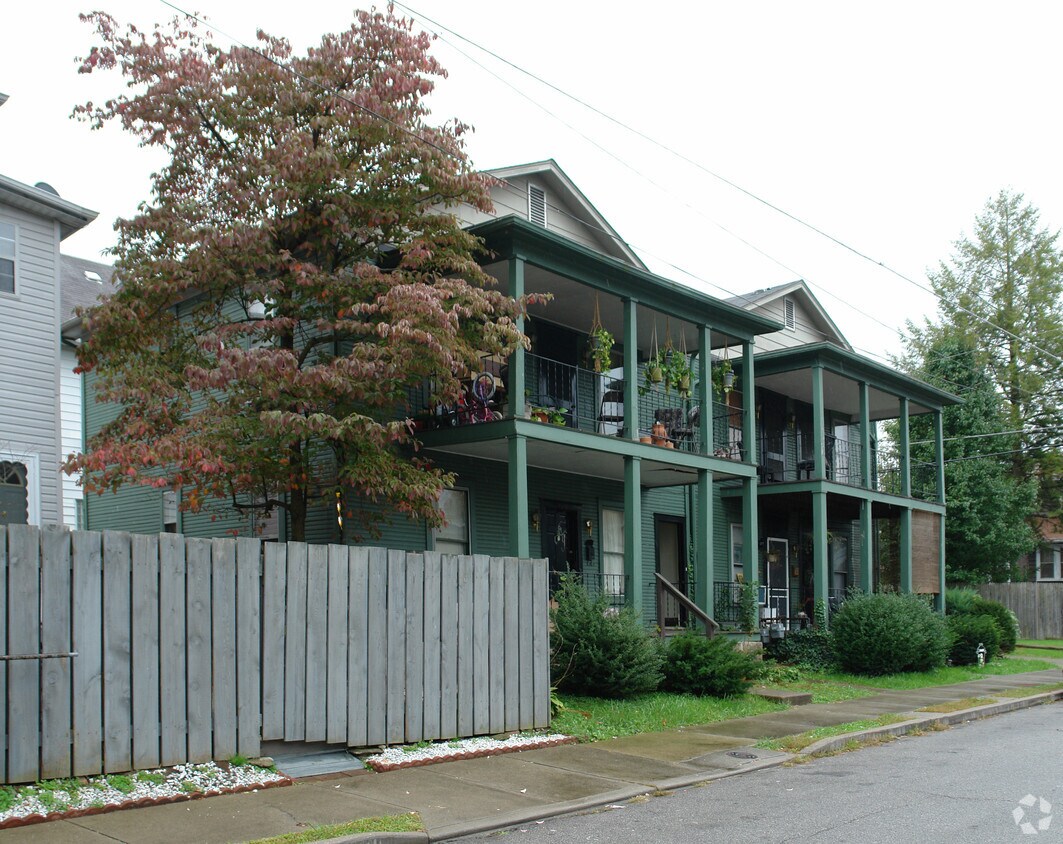 Building Photo - 306-308 Beuhring Ave