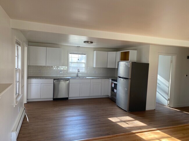 Kitchen - 326 Greely Rd