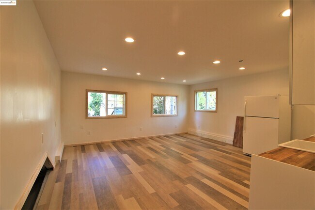 Foto del edificio - 7909 Winthrope St