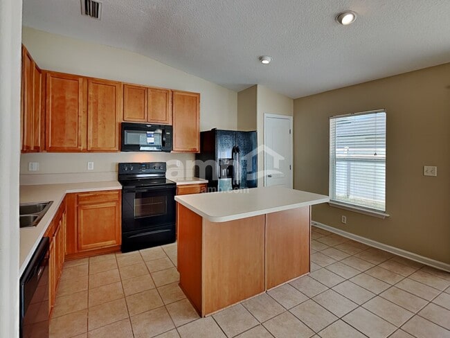 Building Photo - 421 Monet Ave