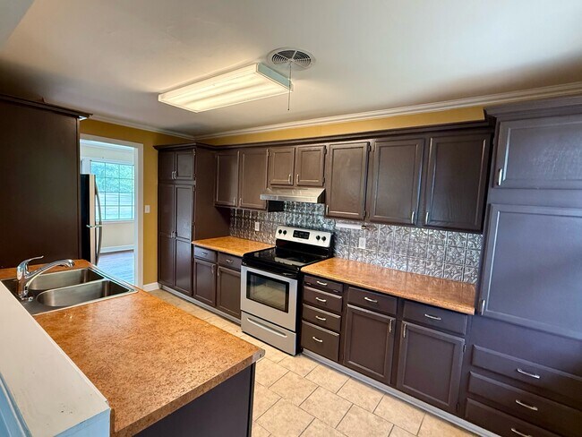 Foto del edificio - 1405 Clayton Ave