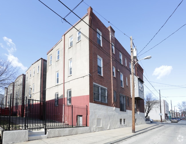 Building Photo - Elrae Gardens II