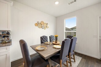 Building Photo - 25927 Chicory Dr