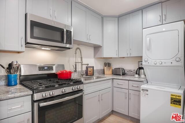 Building Photo - 1313 Pico Blvd