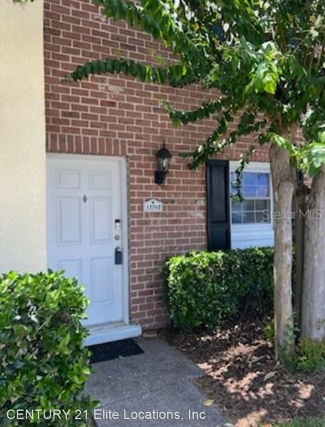 Primary Photo - 2 br, 1.5 bath House - 13702 Orange Sunset...