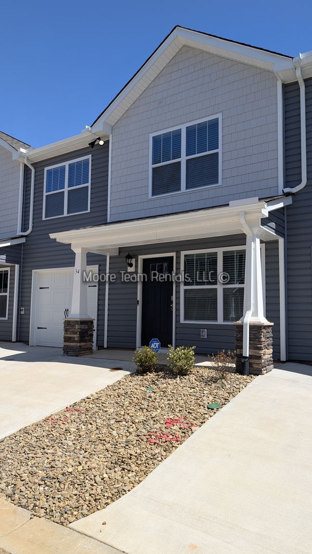 Building Photo - New 3BR Townhome in Arden