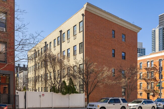 Building Photo - 82-88 Green St