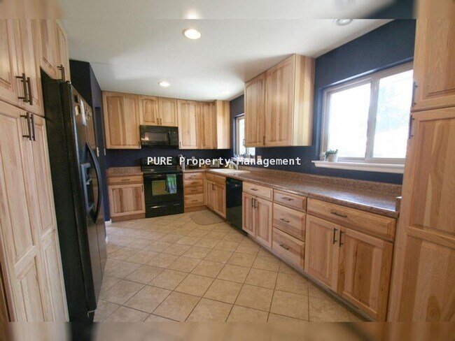 Foto del edificio - 3 Bed/2 Bath Ranch Home on Large Lot with Oversized Garage