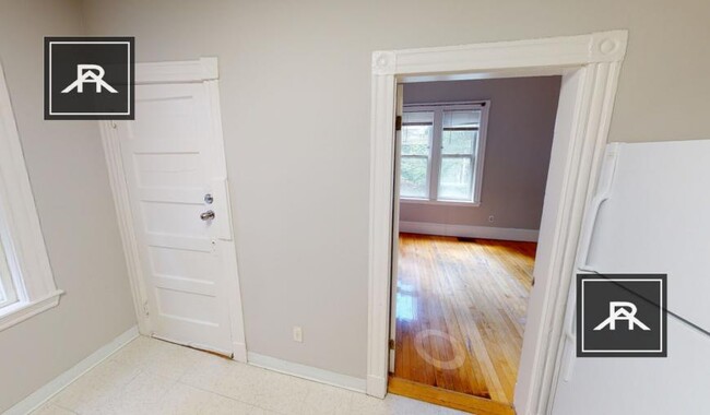 Building Photo - 3 bedroom in Cambridge MA 02139