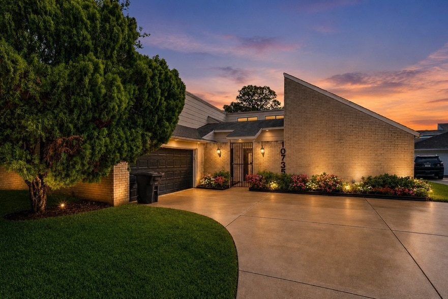 Photo - 10735 Kitty Brook Drive Unit