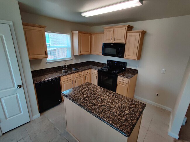 Foto del edificio - 6213 Ryan Creek Rd