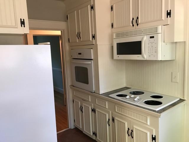 Building Photo - Two bedroom bungalow in Midwood
