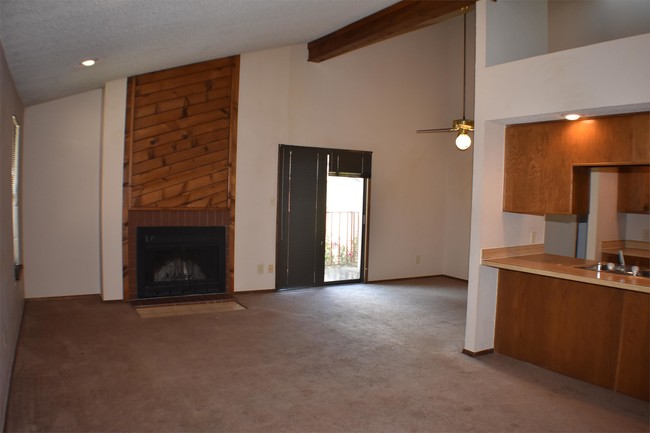 Building Photo - 3500 S 74th St