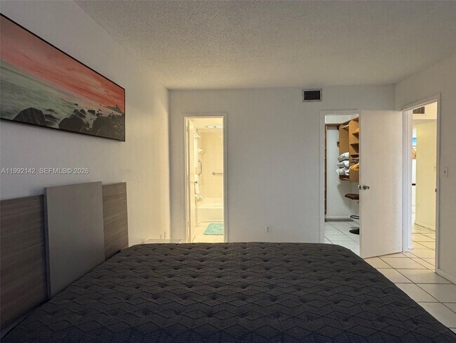 Foto del edificio - 2200 E Hallandale Beach Blvd
