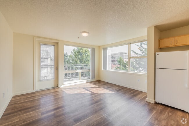 2BR, 1BA - 807SF - Living Room - Esther Short Commons