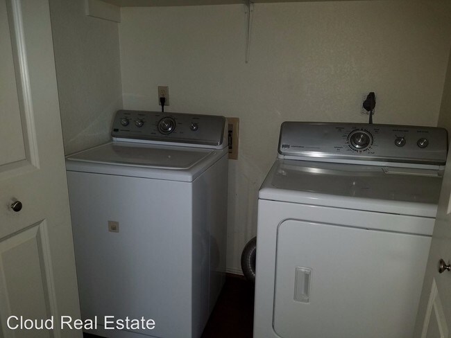 Building Photo - 3 br, 2 bath House - 2704 WILLOW SPRINGS RD