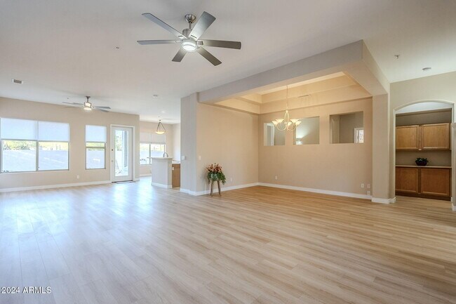 Building Photo - 15708 E Yucca Dr