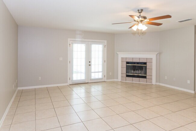 Foto del edificio - 13578 Ashford Wood Ct W