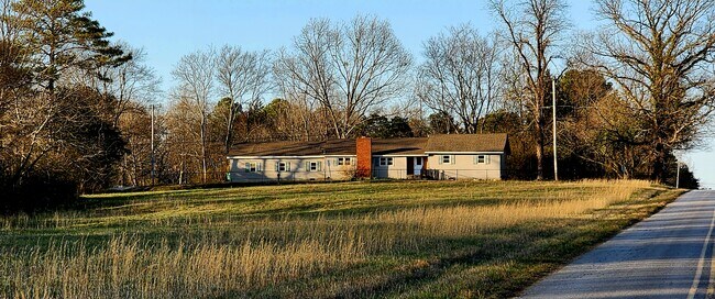 Building Photo - 991 Co Rd 1367