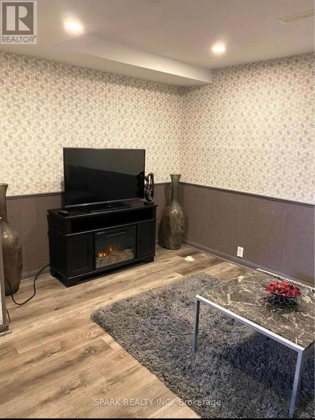 Building Photo - 6395 Millers Grove