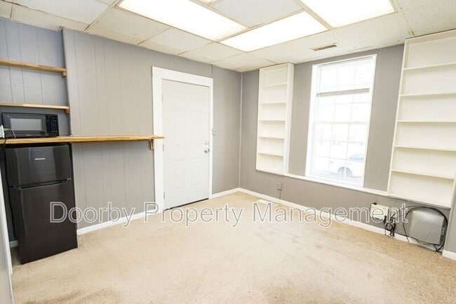 Building Photo - 1202 Duncan Ave