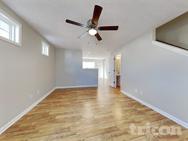 Foto del edificio - 250 Oak Grove Way