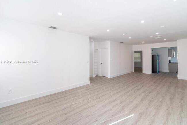 Foto del edificio - 14430 NE 14th Ave