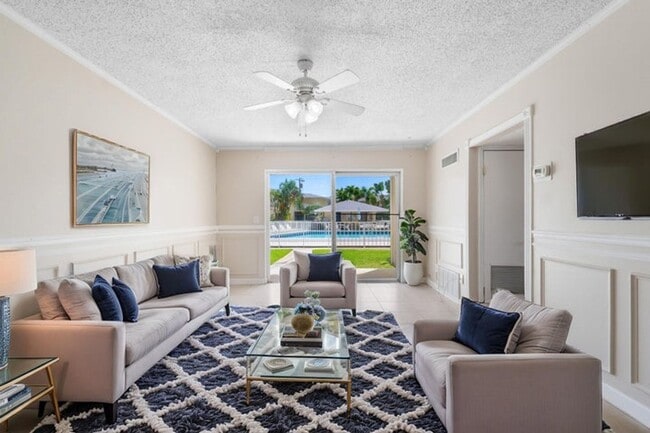 Foto del edificio - 510 Prosperity Farms Rd