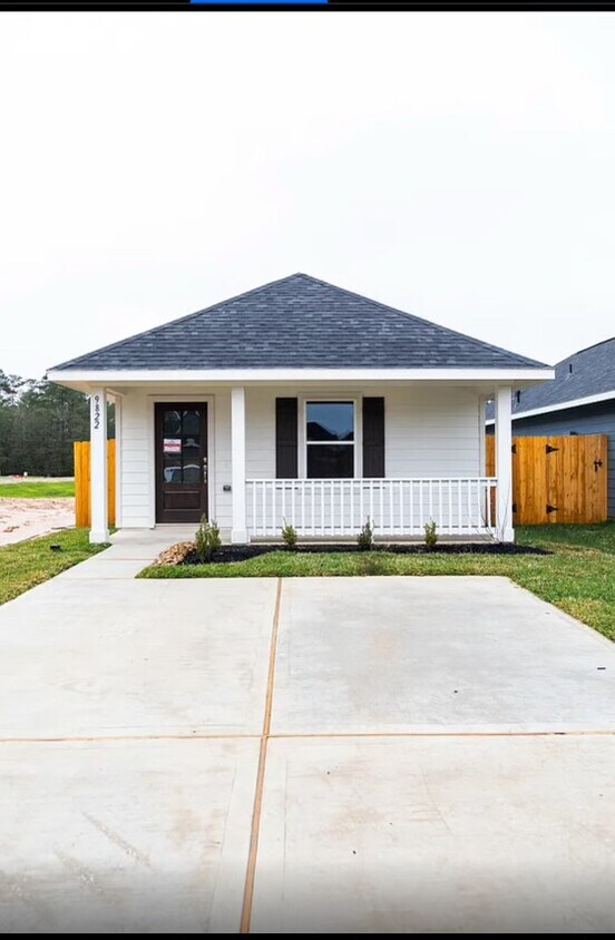 Primary Photo - 9822 Emerald Stone Way