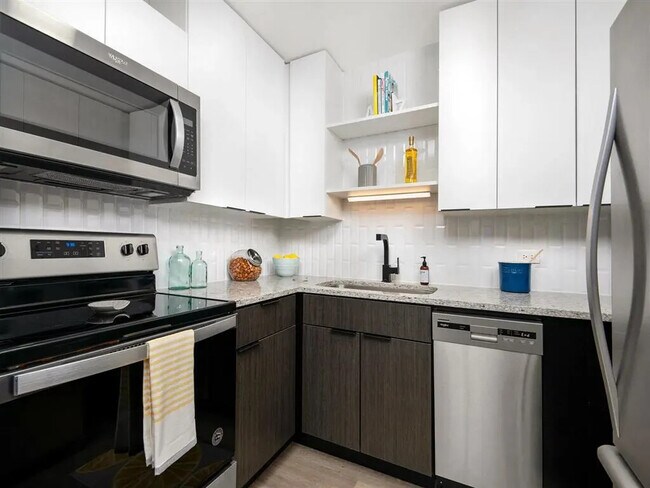 Foto del edificio - 75 W Huron St