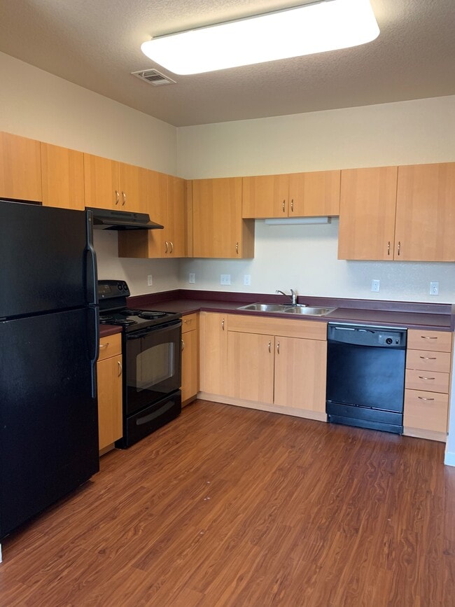 2 Bedroom - Los Altos de Alameda